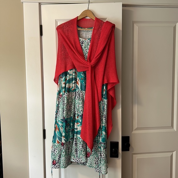 Shawl - Picture 3 of 3